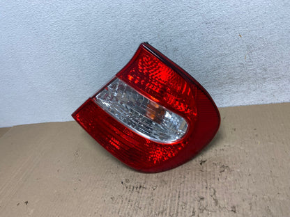 2002 2003 2004 Toyota Camry Tail Light Right Passenger Rh Side AF2934 LK1