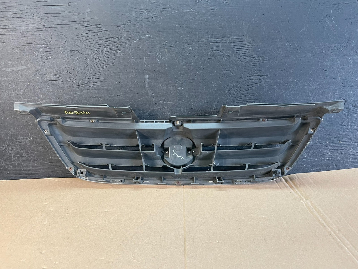 2002 2003 2004 Nissan Altima Front Upper Grill Grille AD8341 DG3