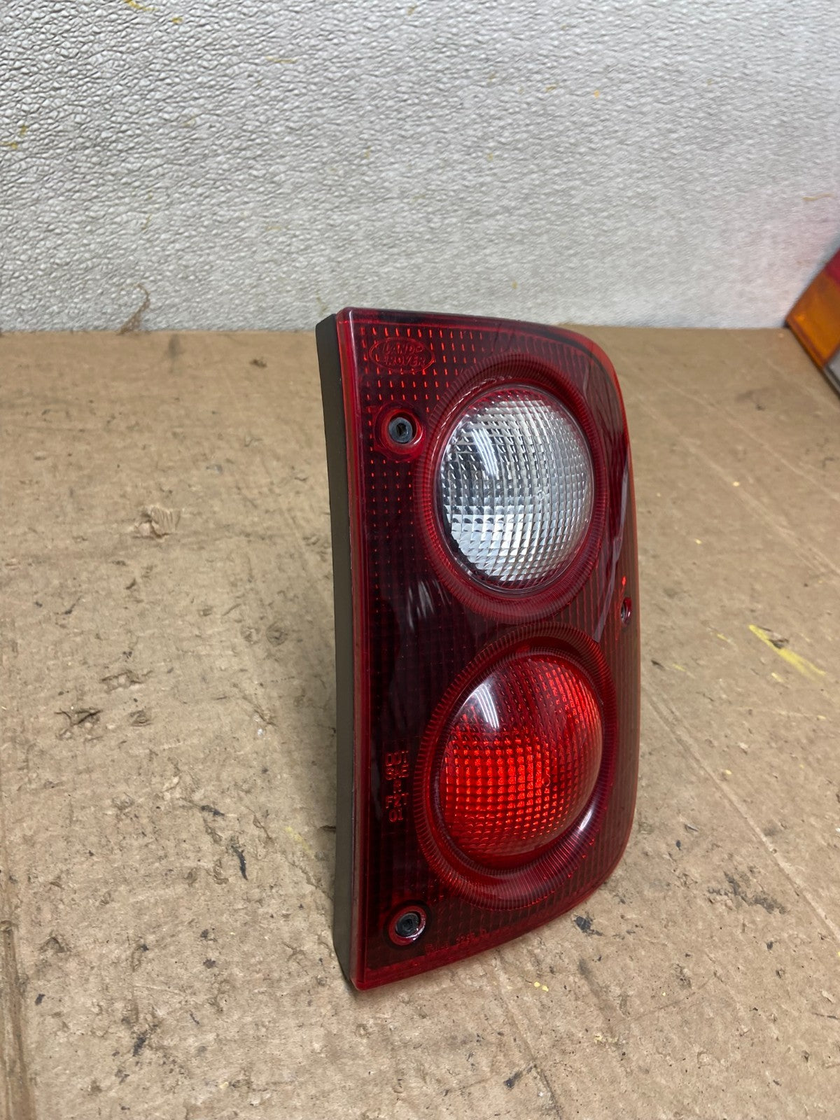 2002 to 2003 Land Rover Freelander Right Passenger RH Tail Light AA4235 DW2