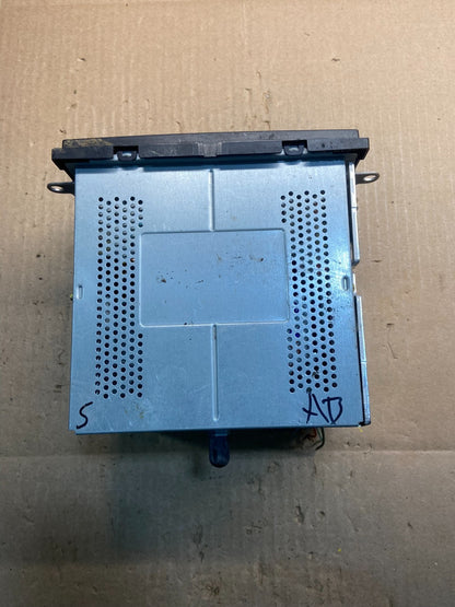 2005 to 2007 Ford Five Hundred Montego Radio CD Player Y7634 DG4