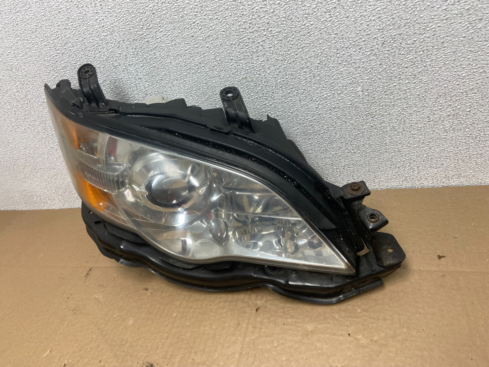 2006 to 2007 Subaru Legacy Right Passenger RH Side Headlight AB6128 DW1
