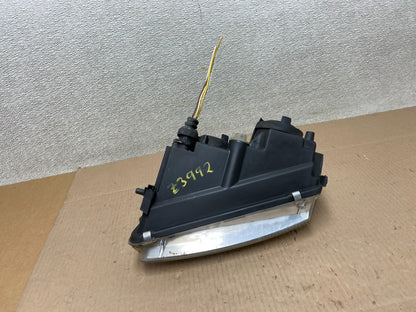 1998 to 2001 Volkswagen Passat Right Side Headlight OEM Z3992 DW6