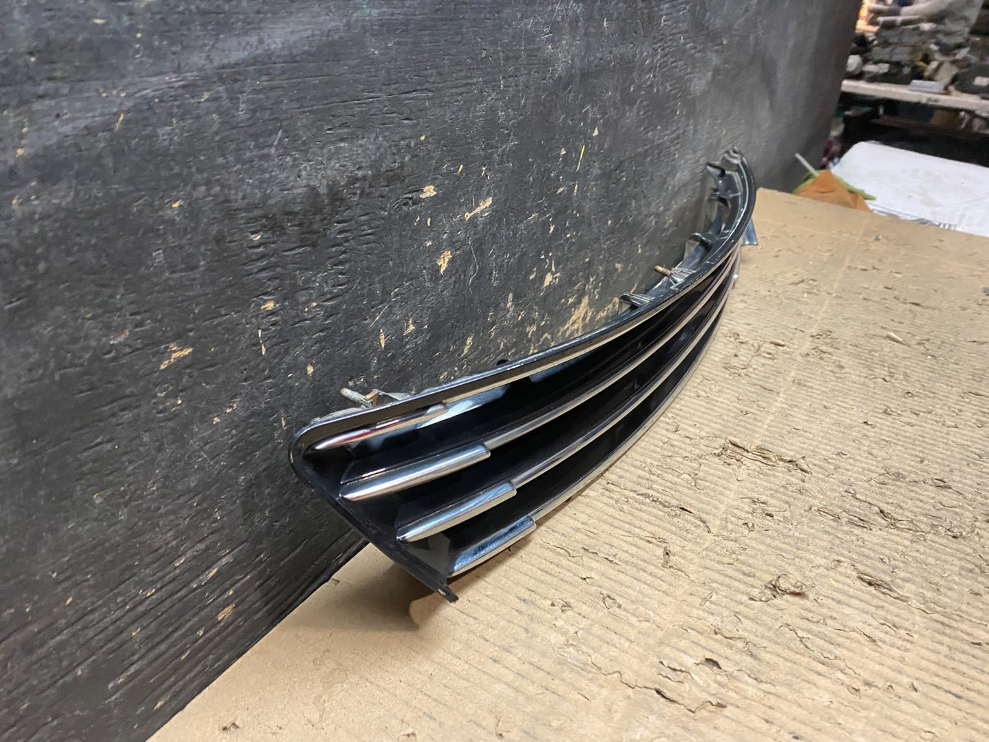 2004 Lexus ES330 Front Upper Grill Grille OEM t9974 DG2