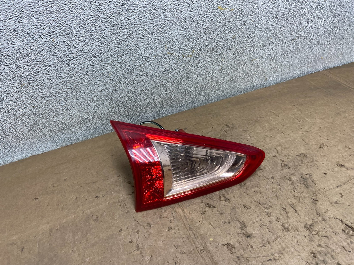 2008-2012 Infiniti Ex35 Inner Left Driver LH Side Tail Light OEM Y8307 DW2