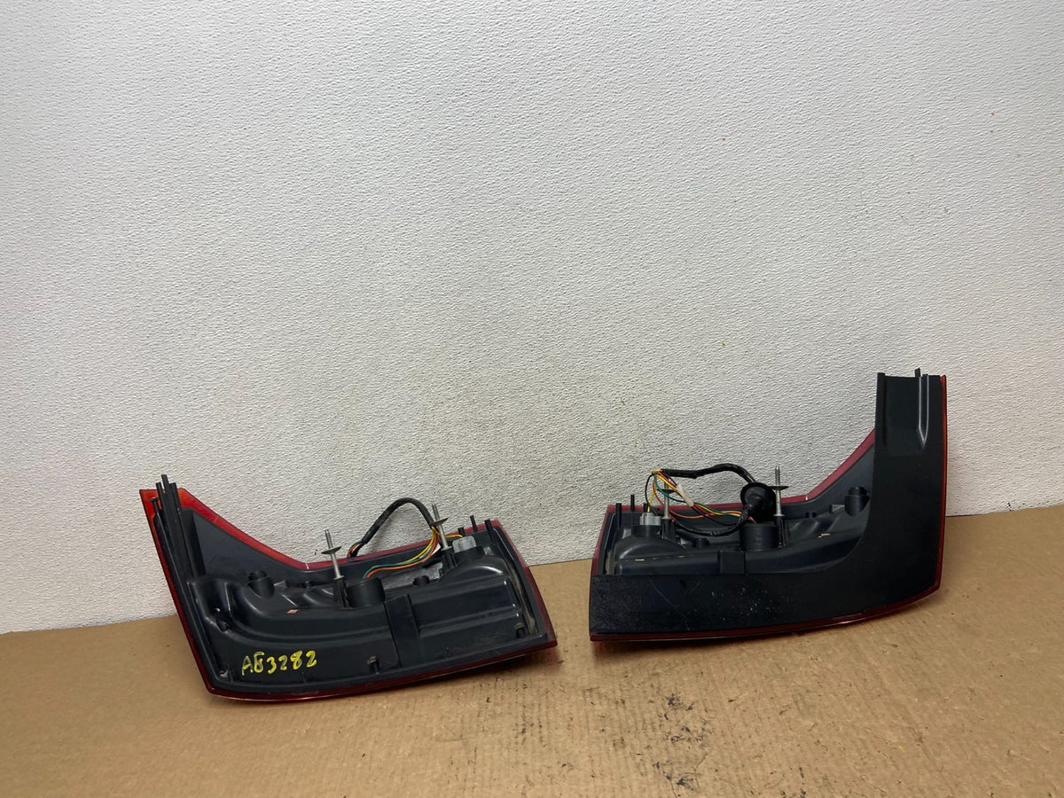 2003 to 2007 Cadillac Cts Left+Right Set Side Spec-D LED Tail Light AG3282 DG5