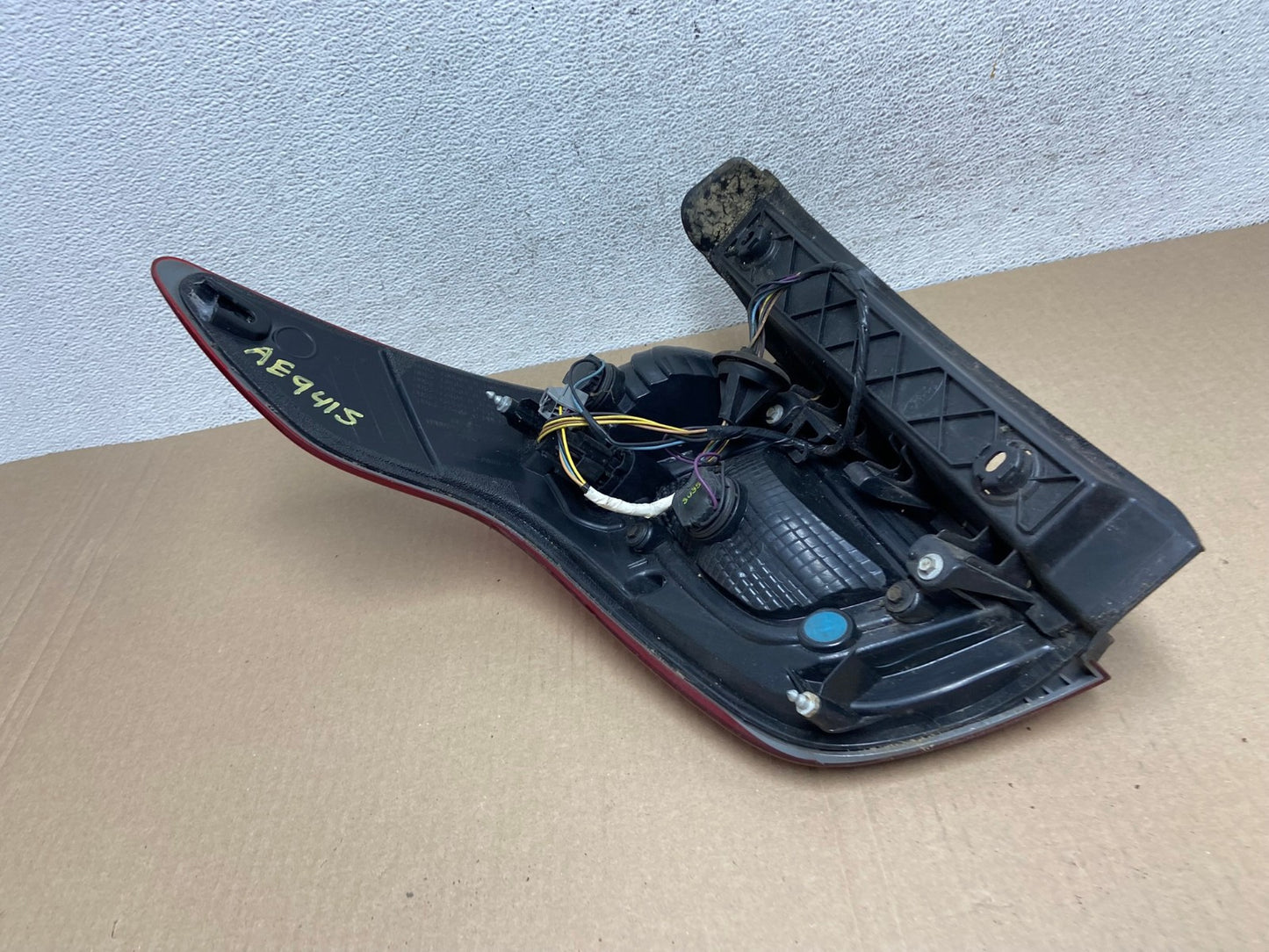 2011-2015 Ford Explorer Police Package Right Passenger Side Tail light AE9415 LK6
