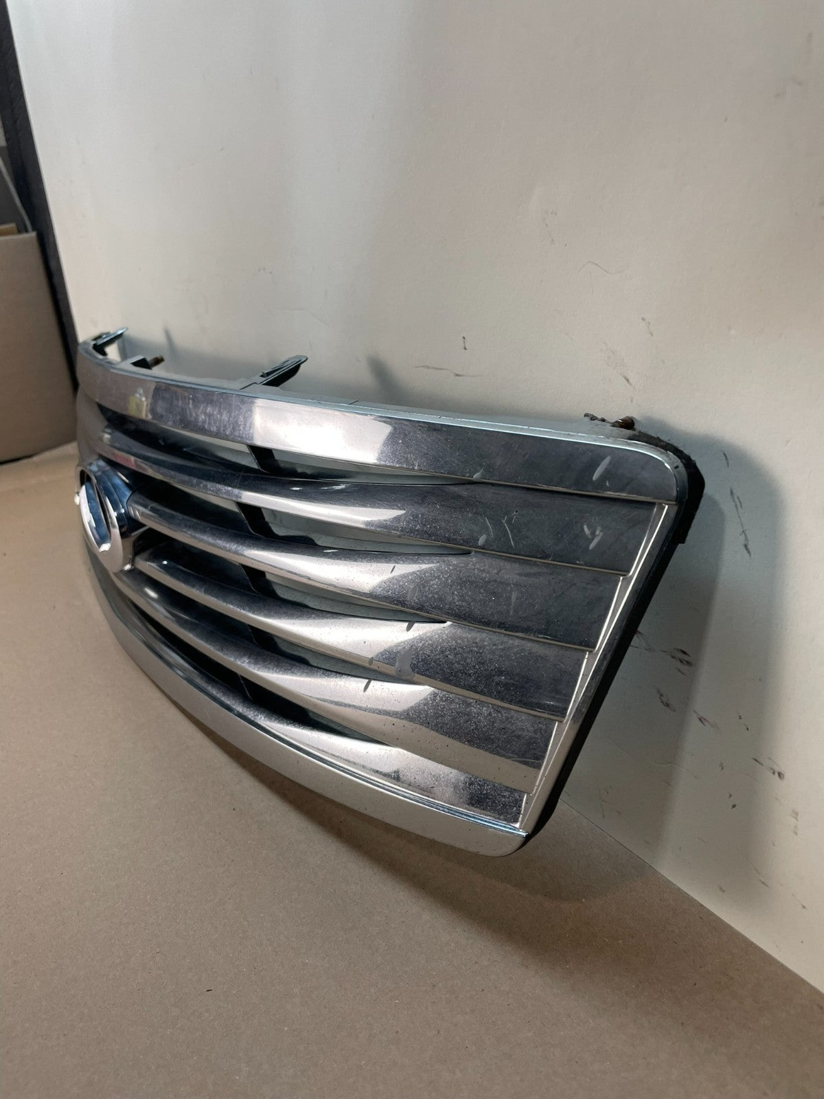 2007-2009 Infiniti G35 G37 Sedan Front Upper Grill Grille AI8581 DG1