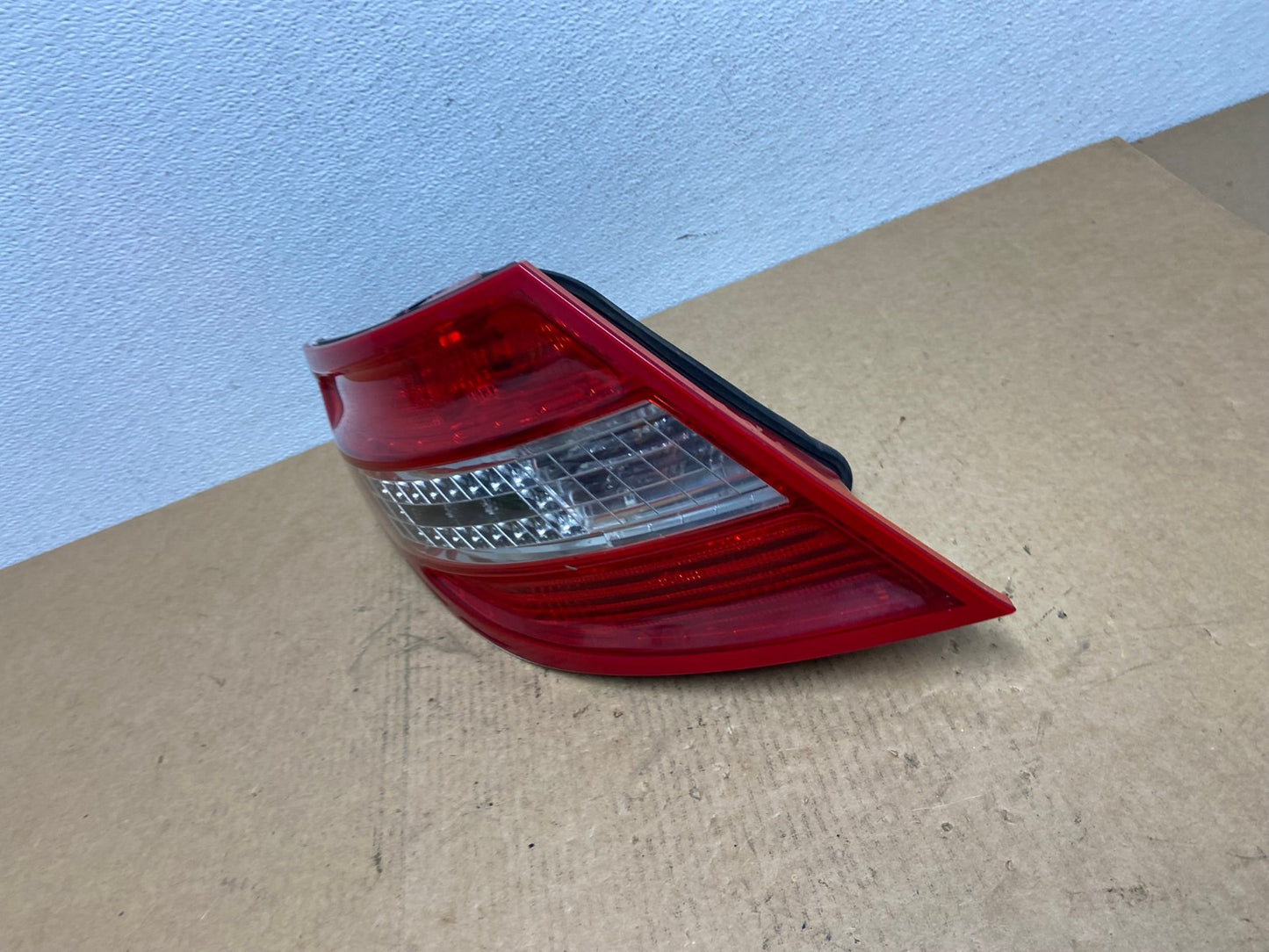 2008 - 2011 Mercedes C-Class Left Driver LH LED Tail Light OEM AC2894 LK1
