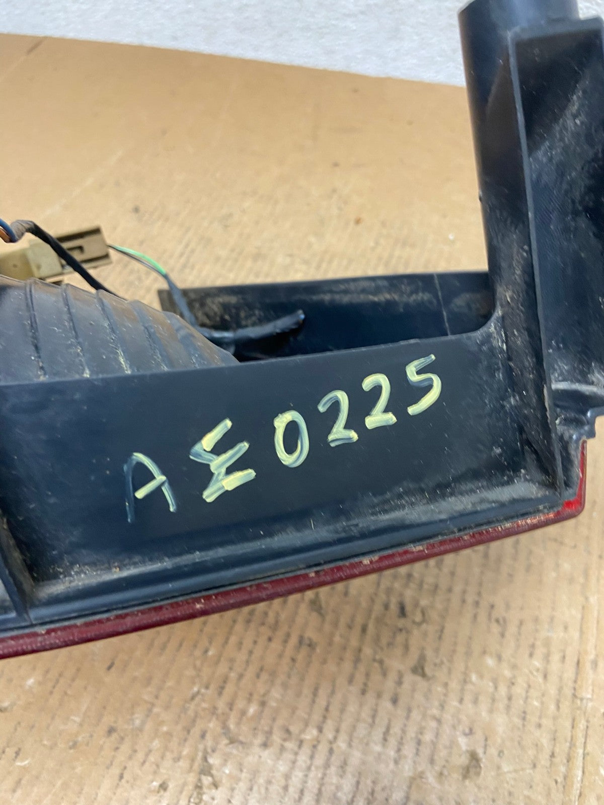 2005 2006 2007 Ford Focus Sedan Right Passenger Tail Light AE0225 LK6