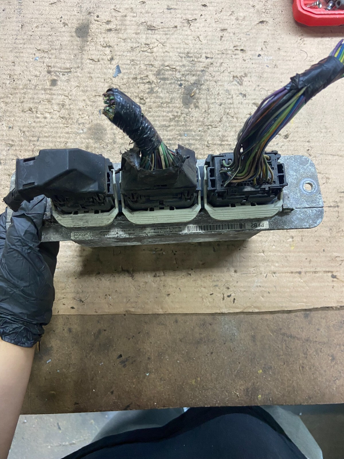 2006  Ford E150 ECM ECU Engine Computer Module 6C2A-12A650-BC N8906 OEM DG1