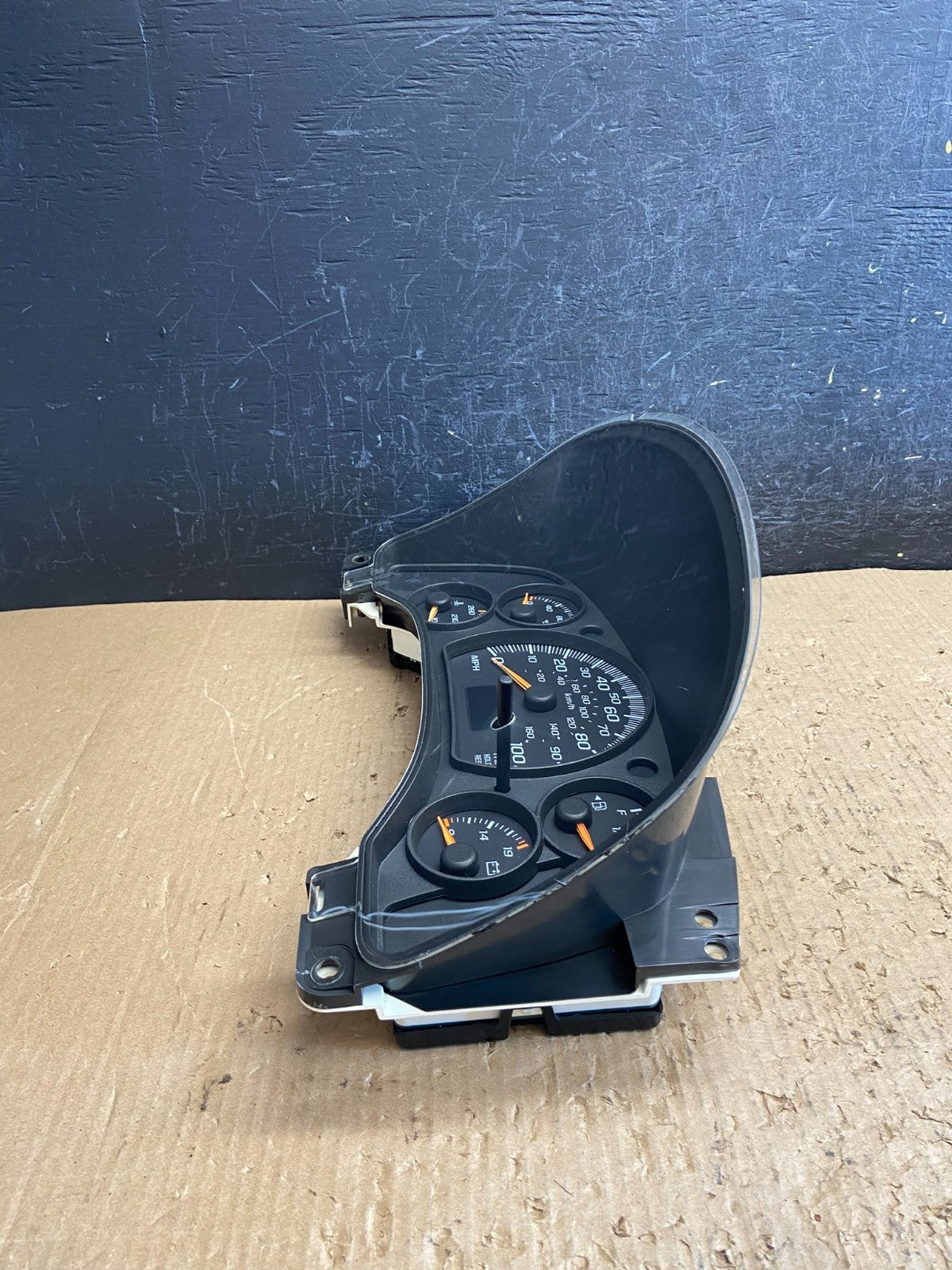 2004 to 2007 Chevrolet Express Speedometer Cluster Gauge AF1599 DG3