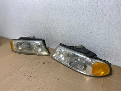 1998 to 2002 Lincoln Navigator Left+Right Halogen Headlights AF4748 DW1