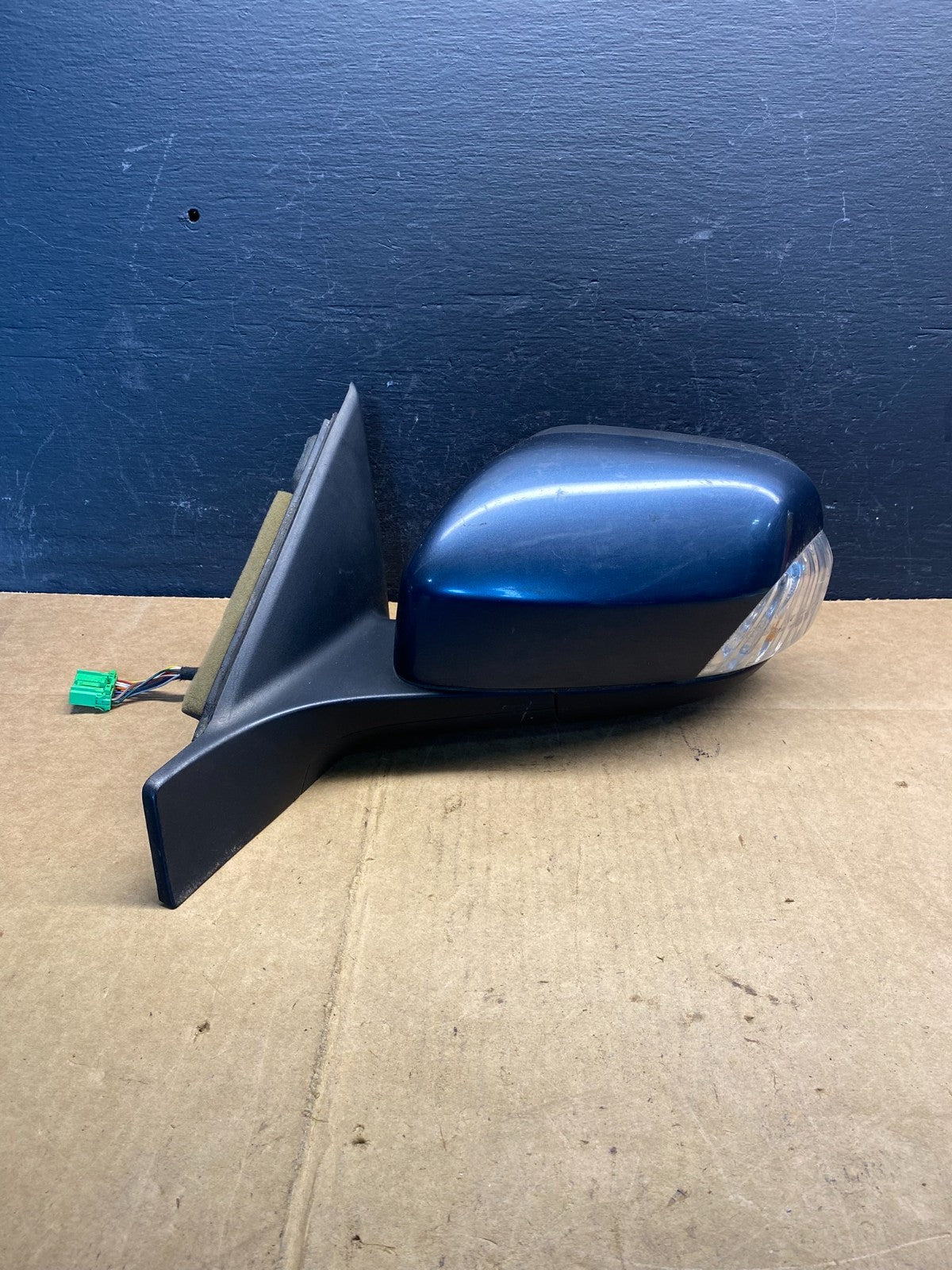 2007 to 2014 Volvo XC90 Left Driver View Door Trn Signal Mirror AD3717 DW0