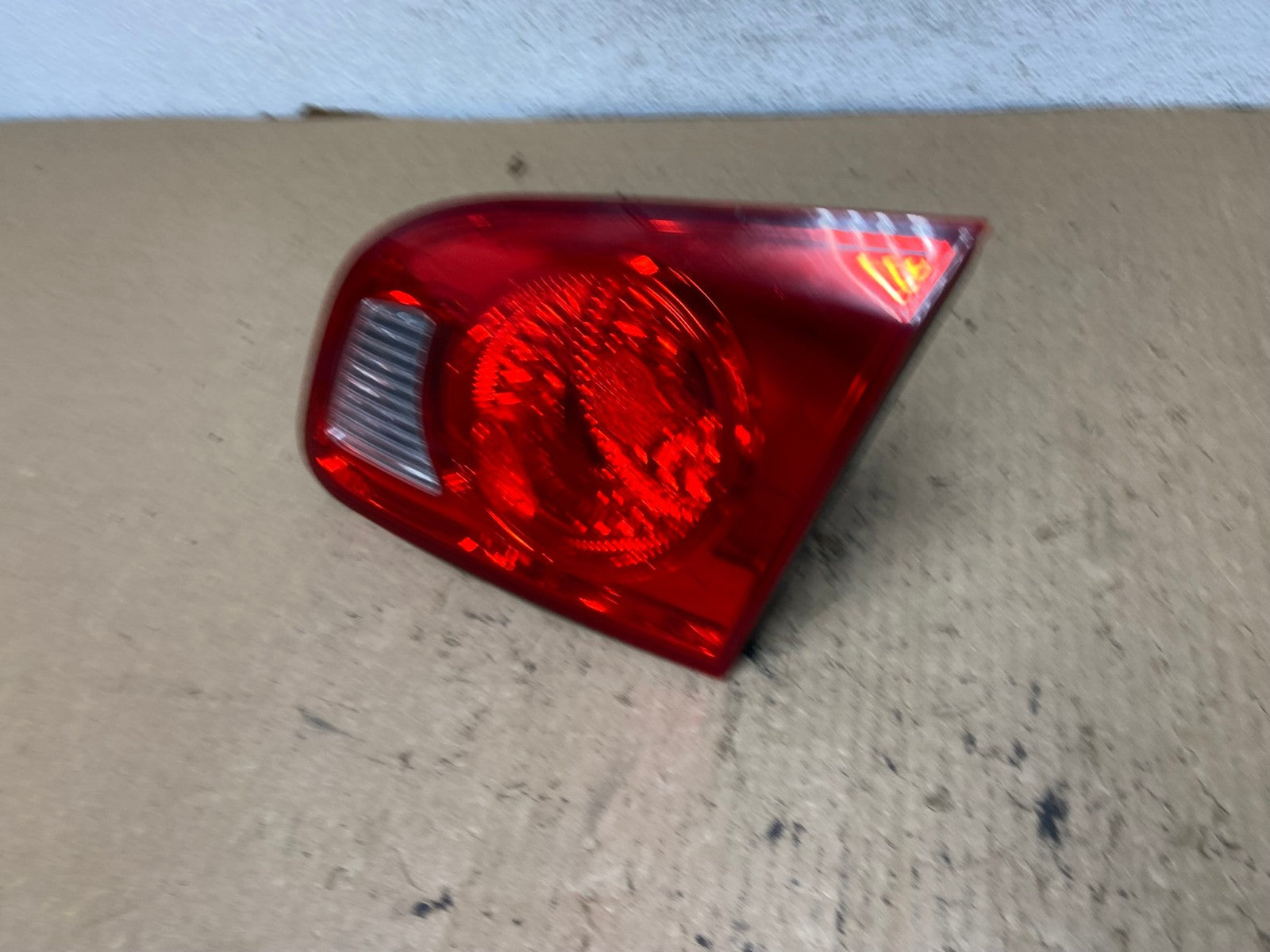 2007 2008 2009 Hyundai Santa Fe Right Passenger Tail Light Inner AG3280 LK1