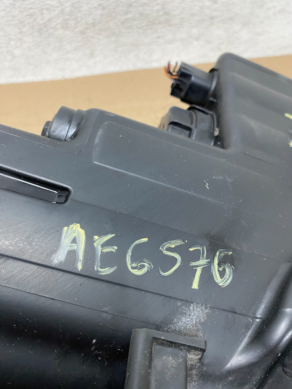2011 - 2014 Hyundai Sonata Left Driver Lh Side Headlight Halogen AE6576 DW10