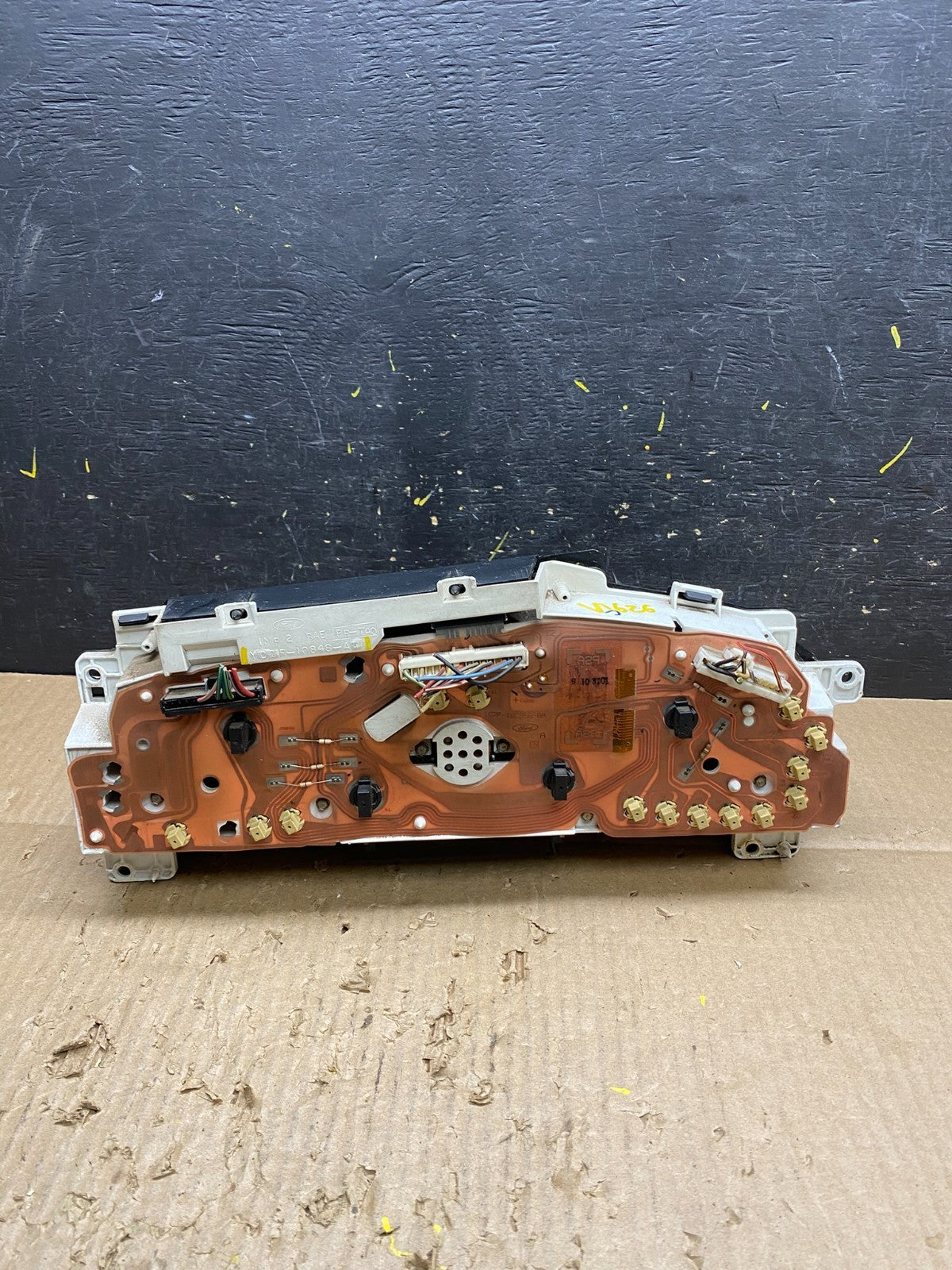 1997 to 2002 Ford Econoline E250 E350 Speedometer Instrument Cluster V1626 DG4