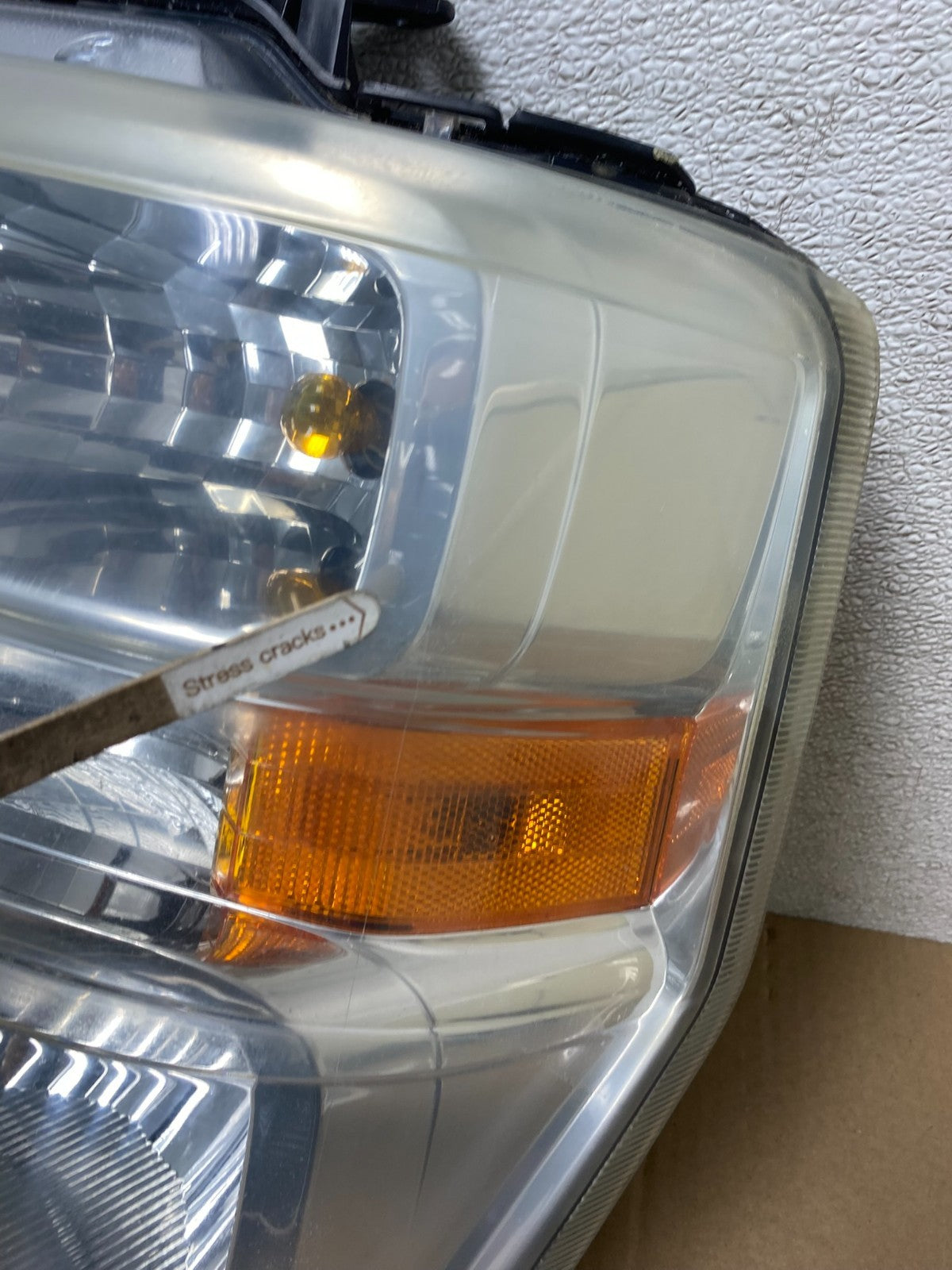 2008-2014 Ford Econoline E150 E250 E350 Left+Right Headlights T5648 DW8