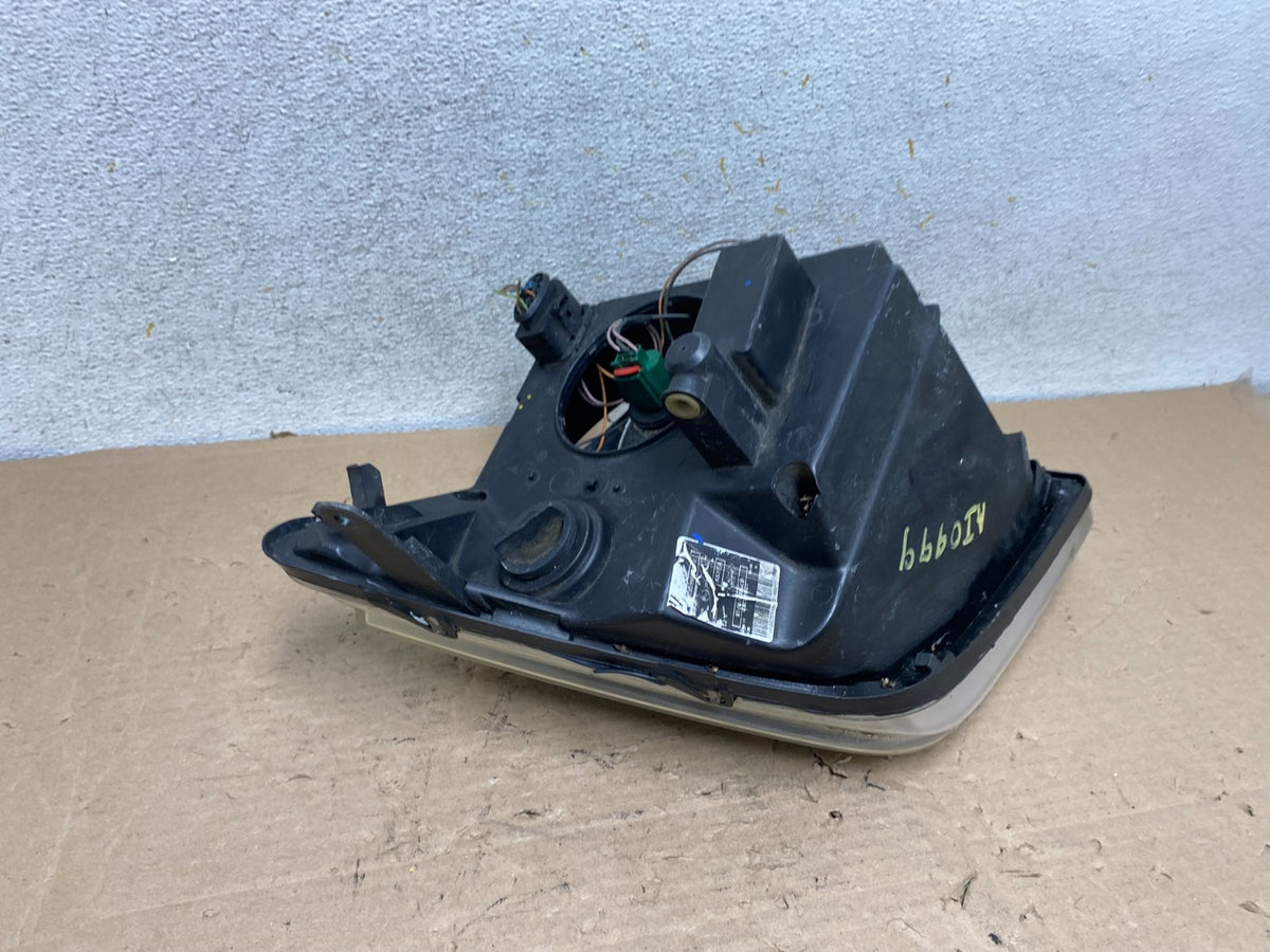 2010 to 2013 Ford Transit Connect Right Passenger Side Headlight AI0999 DW10