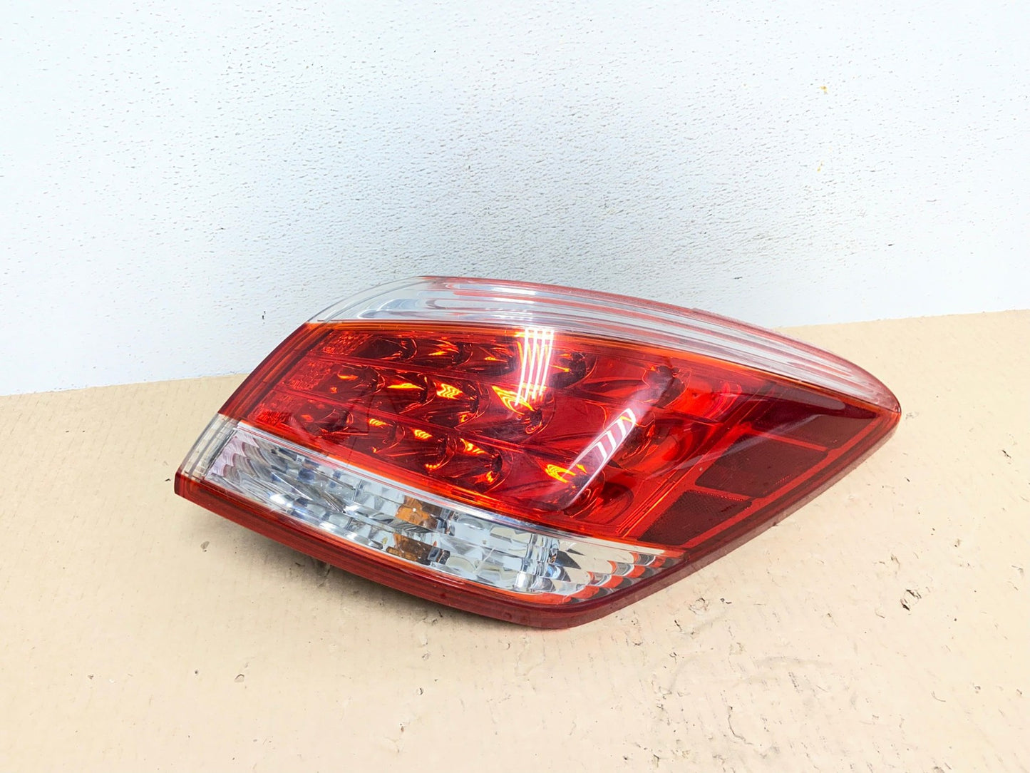 2011 - 2014 Nissan Murano Right Passenger Side RH Tail Light AG5965 LK0