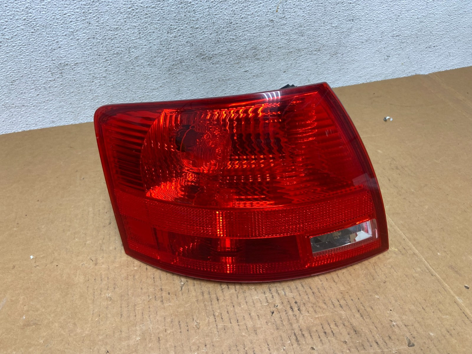 2004 to 2008 Audi A4 Avant Left Driver LH Inner Tail Light AD9221 DW0