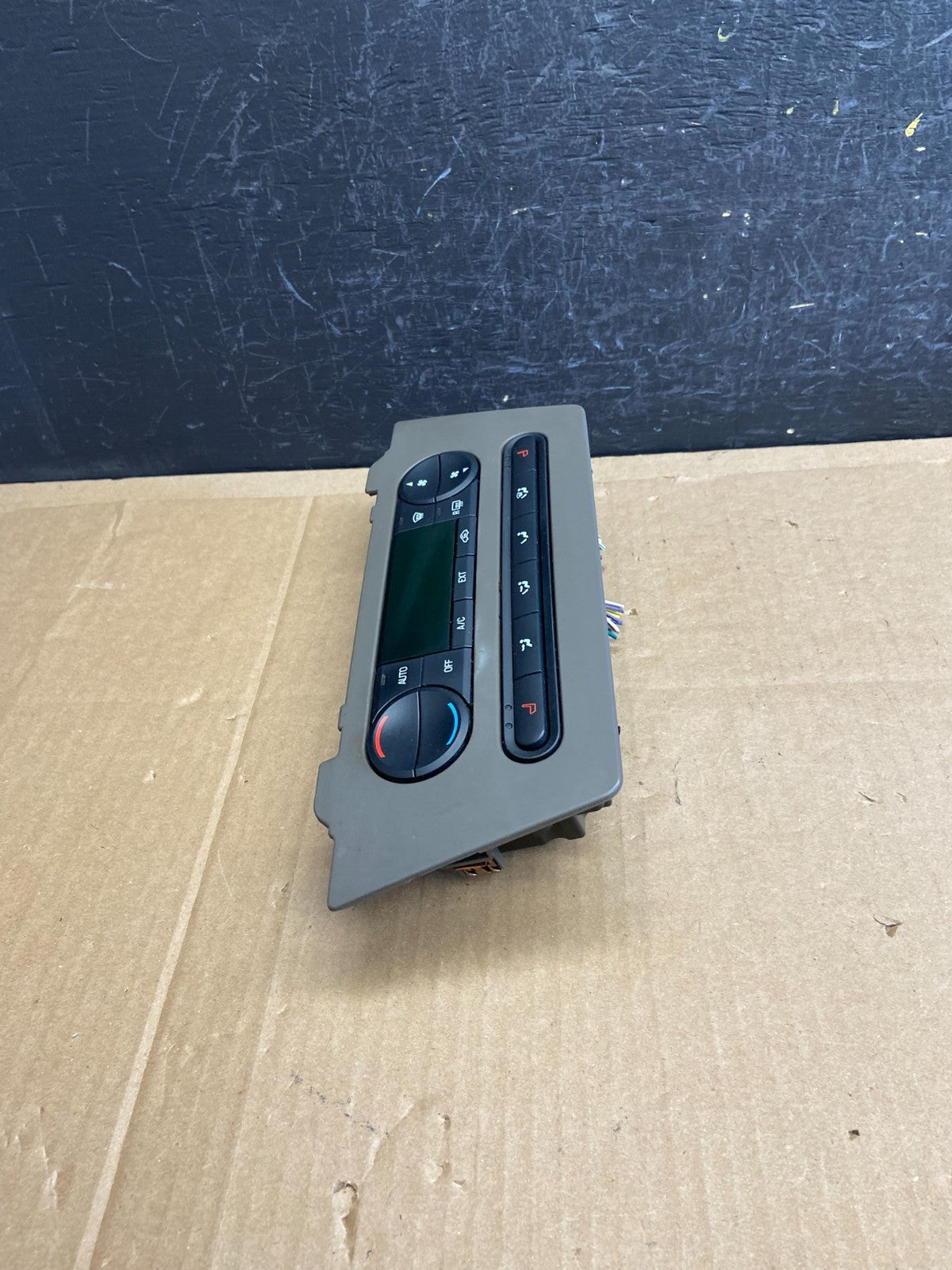 2006 to 2009 Ford Fusion Mercury Milan Climate Control A/C Control AD2119 DG1