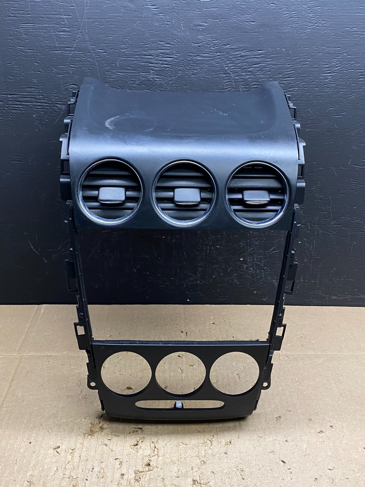 2010 - 2012 Mazda CX-7 Radio Dash TrimClimate Control  Bezel W/Vent  AC4588 DG0