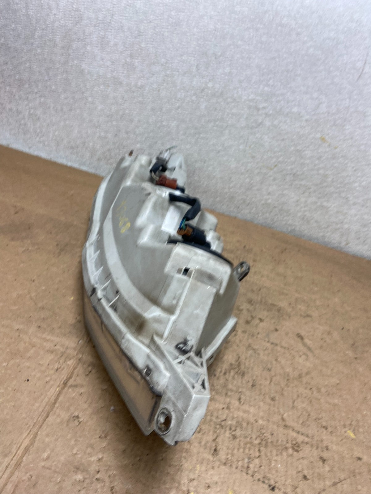 2000 to 2004 Toyota Avalon Halogen Left Driver LH Headlight Oem Y7068 DW5