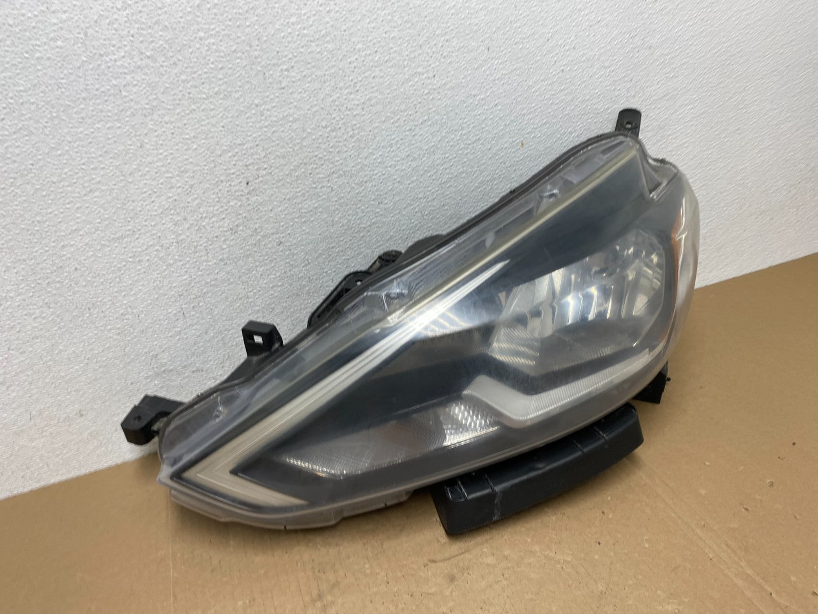 2016 2017 2018 Nissan Sentra Front Left Driver LH Halogen Headlight AC5646 DW2