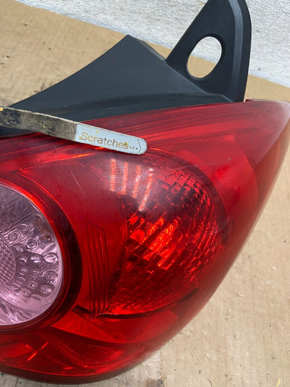 2007 - 2012 Nissan Versa Hatchback Right Passenger Side Tail Light AI9161 LK3