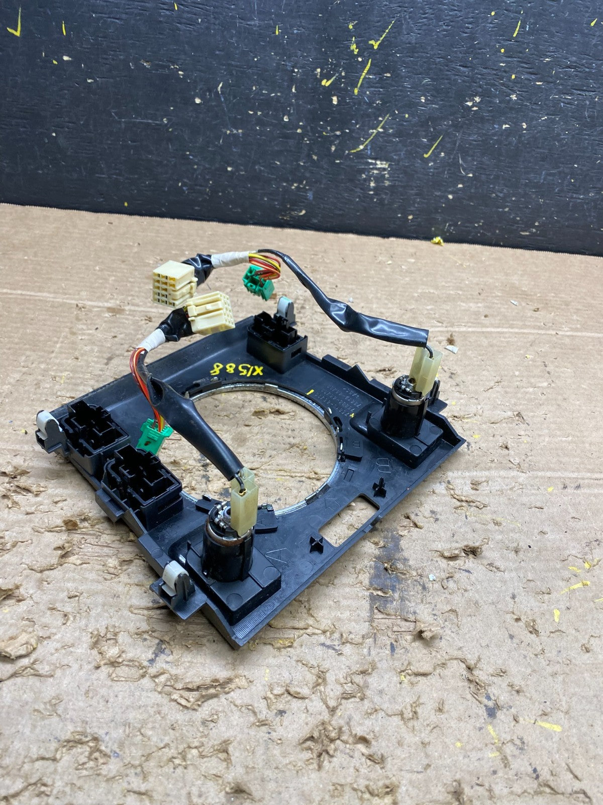 2007-2009 Suzuki Grand Vitara XL-7 Gear Shifter Panel Bezel Center OEM X1588 DG3