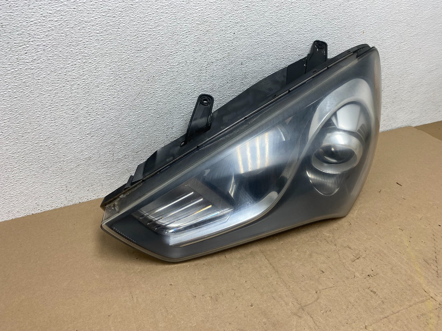 2013 - 2016 Hyundai Genesis Coupe Left Driver Halogen Headlight AE6789 DG2