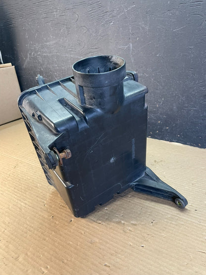 1999 to 2004 Toyota Tacoma Air Cleaner Filter Box af3482 DG2