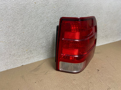 2003 2004 2005 2006 Ford Expedition Right Passenger Rh Tail light AH6759 LK1