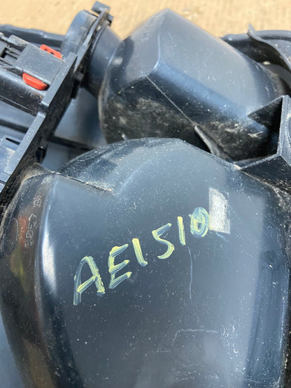 2004 - 2007 Dodge Grand Caravan Right Passenger Side Tail Light AE1510 LK7