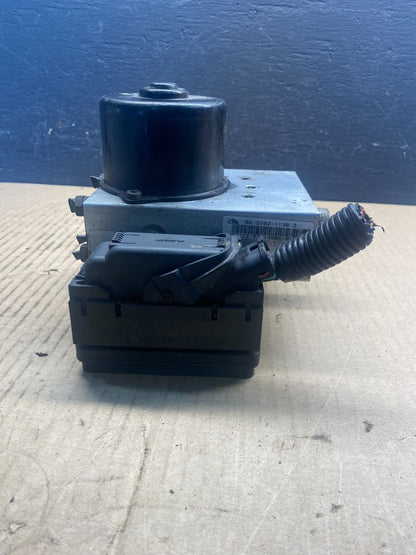 2004-2012 Nissan Titan 4WD ABS Anti-Lock Brake Pump Module 47660-ZR20B AC90095