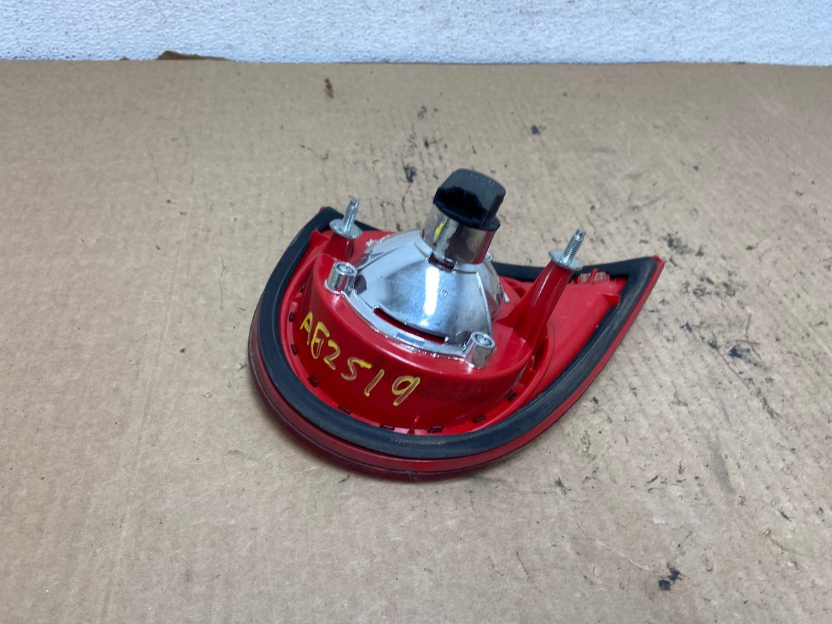 2006-2009 Volkswagen Golf Right Passenger Rh Tail Light Inner Trunk AG2519 LK4