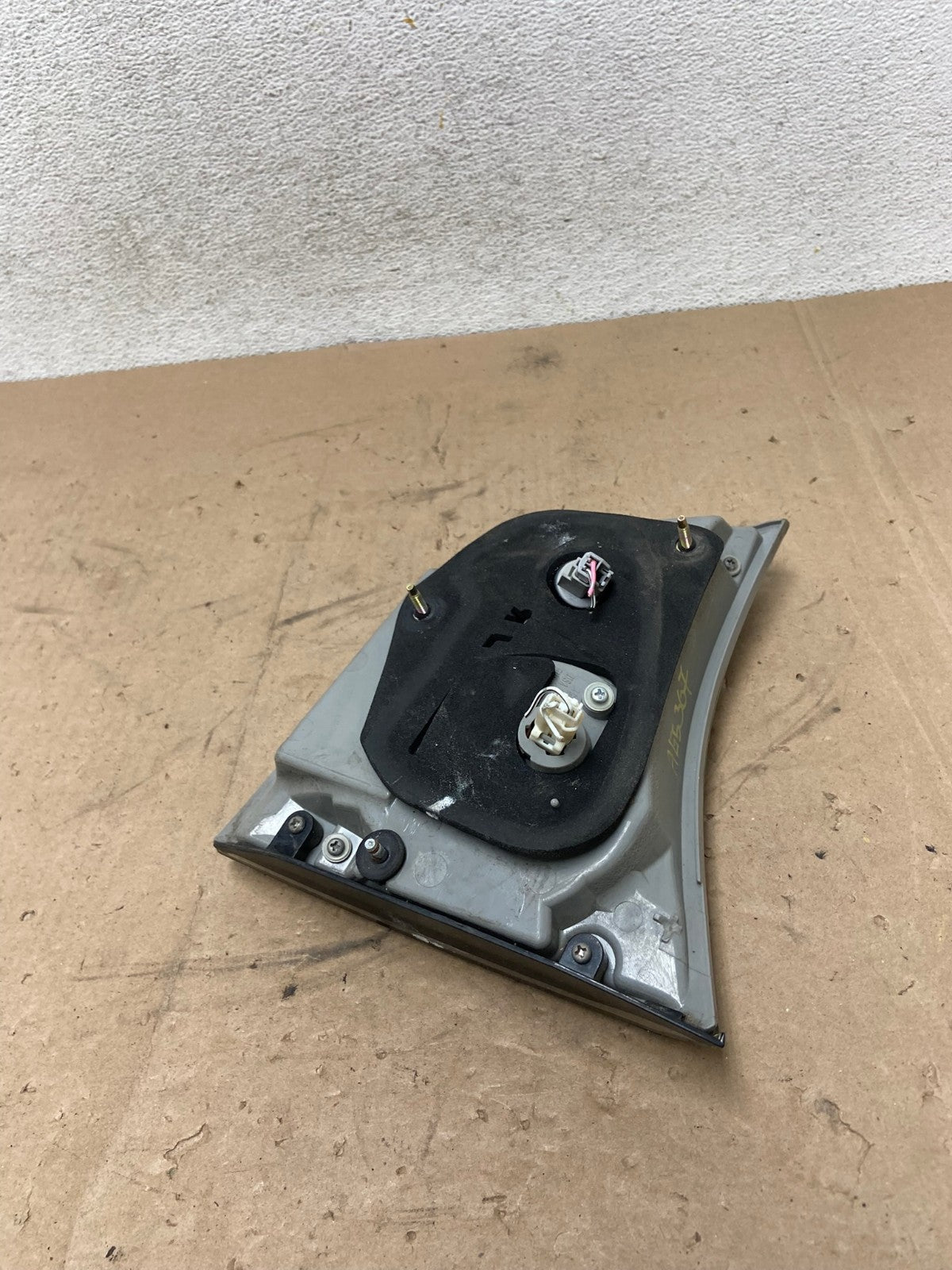 2006 to 2007 Lexus RX400H Left Driver LH Side Inner Tail Light AG5307 LK5