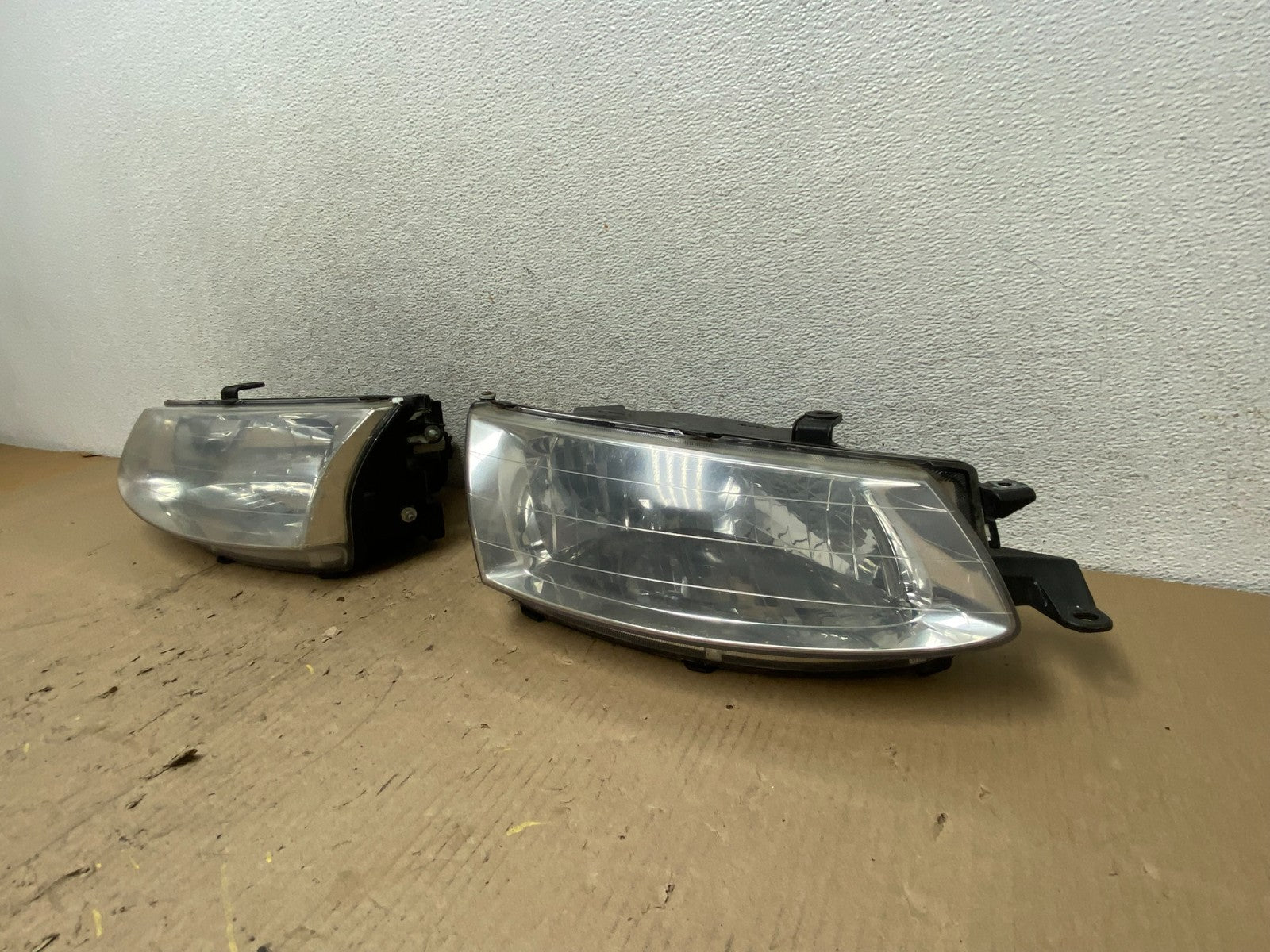 1999-2001 Toyota Solara Left+Right Halogen Headlights AG8078 DW2