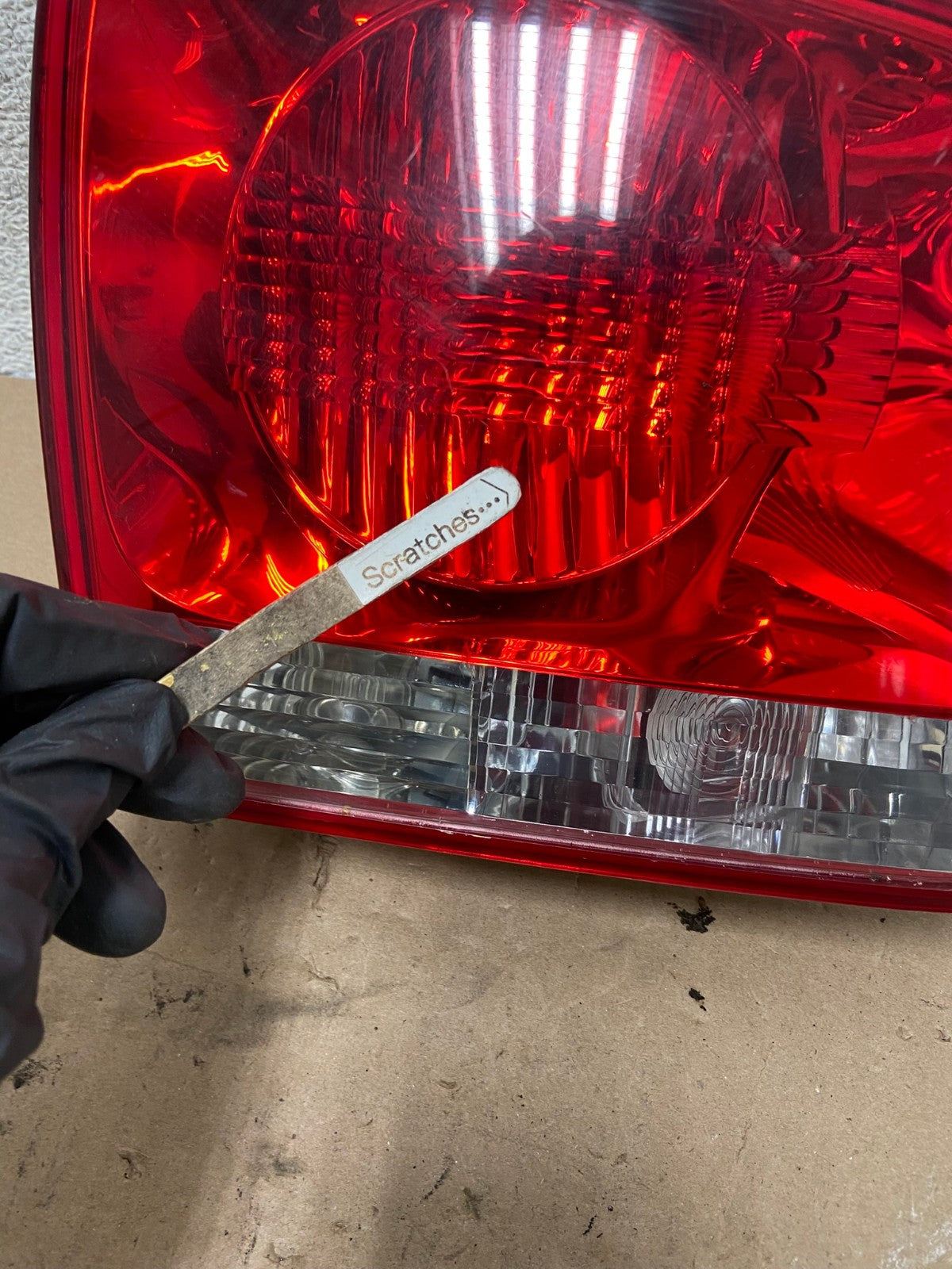 2004-2007 Volkswagen Touareg Lh Driver Left Side Inner Tail Light AG4859 LK5