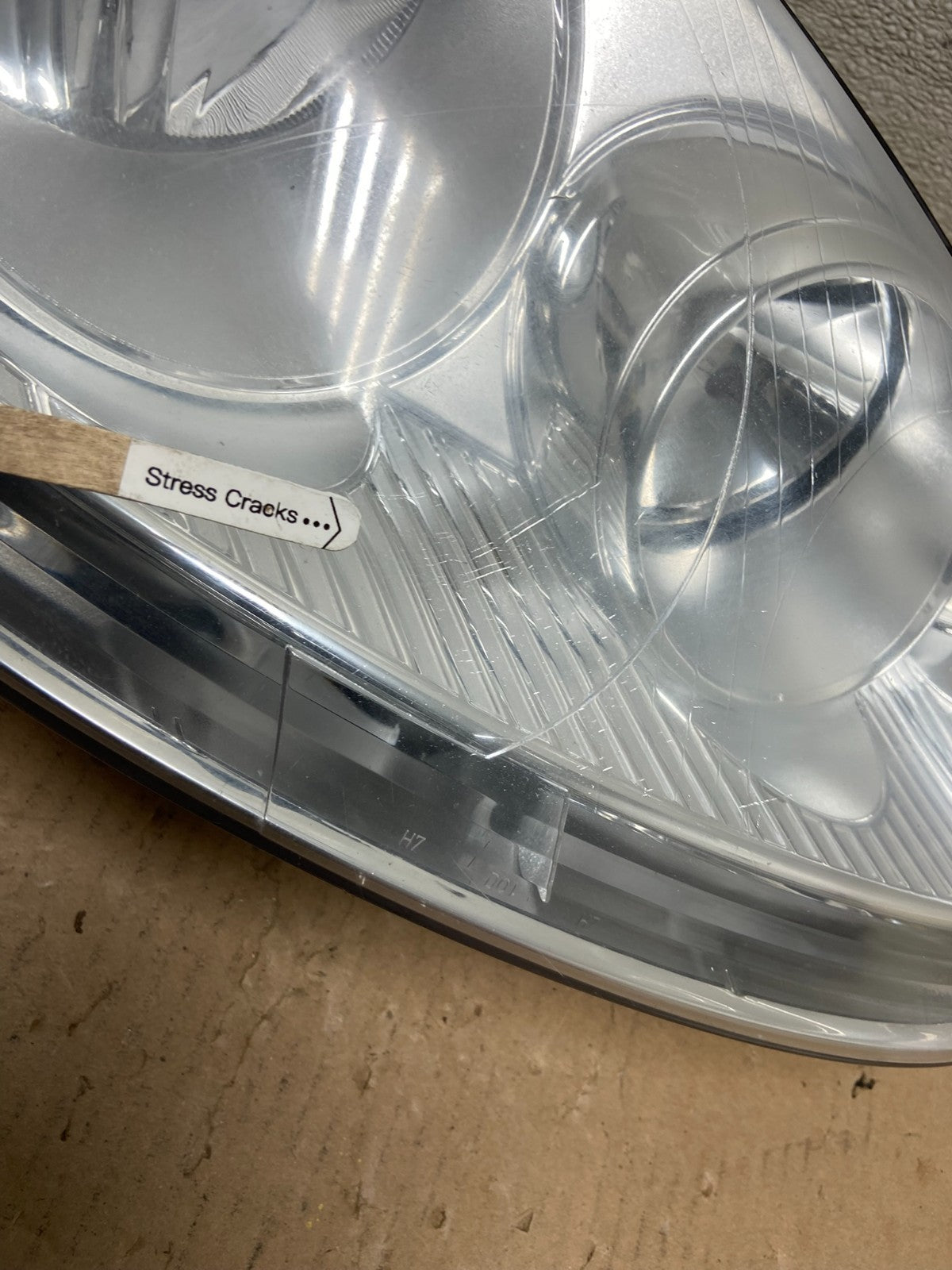 2005 - 2010 Volkswagen Jetta Right Passenger RH Side Headlight Halogen AB6022 DW4