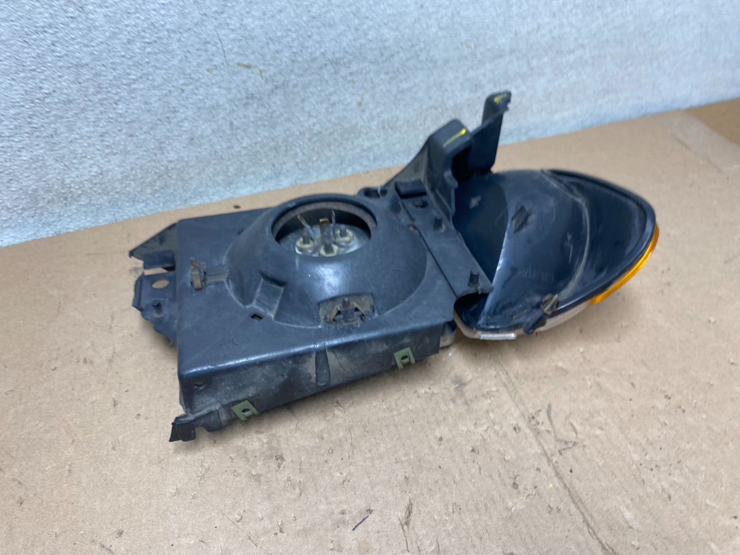 1993- to 1996 Ford E150 Van Driver Left Side Headlight Sealed Beam S3944 PS7