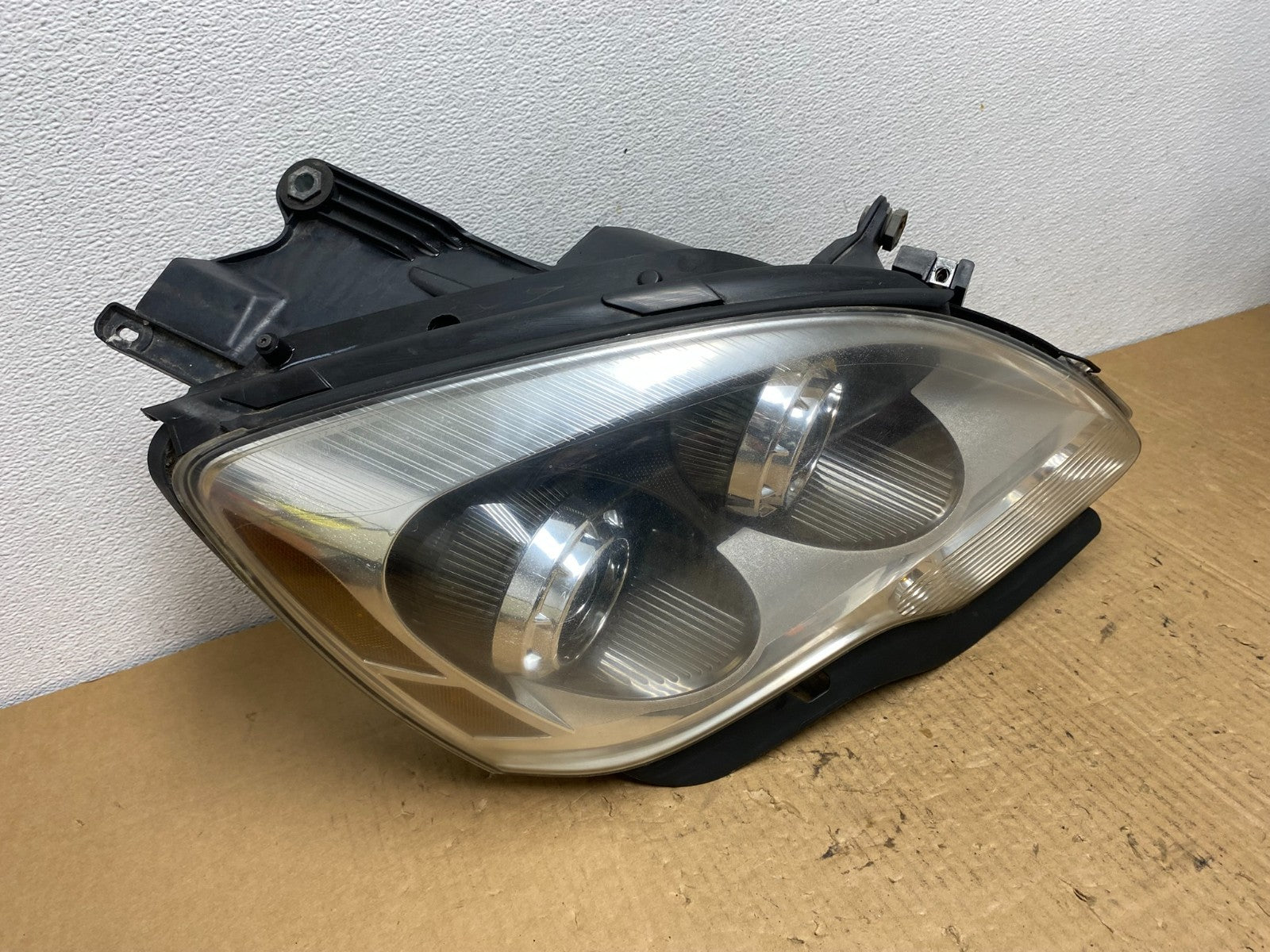 2007-2012 Gmc Acadia Halogen Headlight Right Passenger Side AC7801 DW2