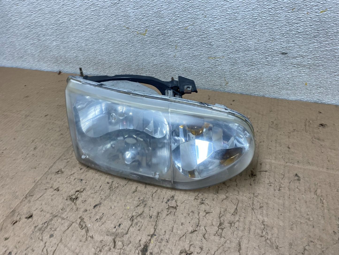 1999 to 2000 Nissan Quest Right Passenger RH Headlight Halogen W2706 DG1
