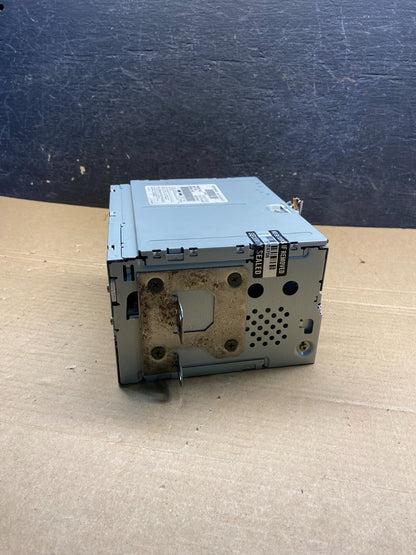 2004 2005 Nissan Armada QX56 Radio Stereo Audio CD Player Receiver ai7456 DG1