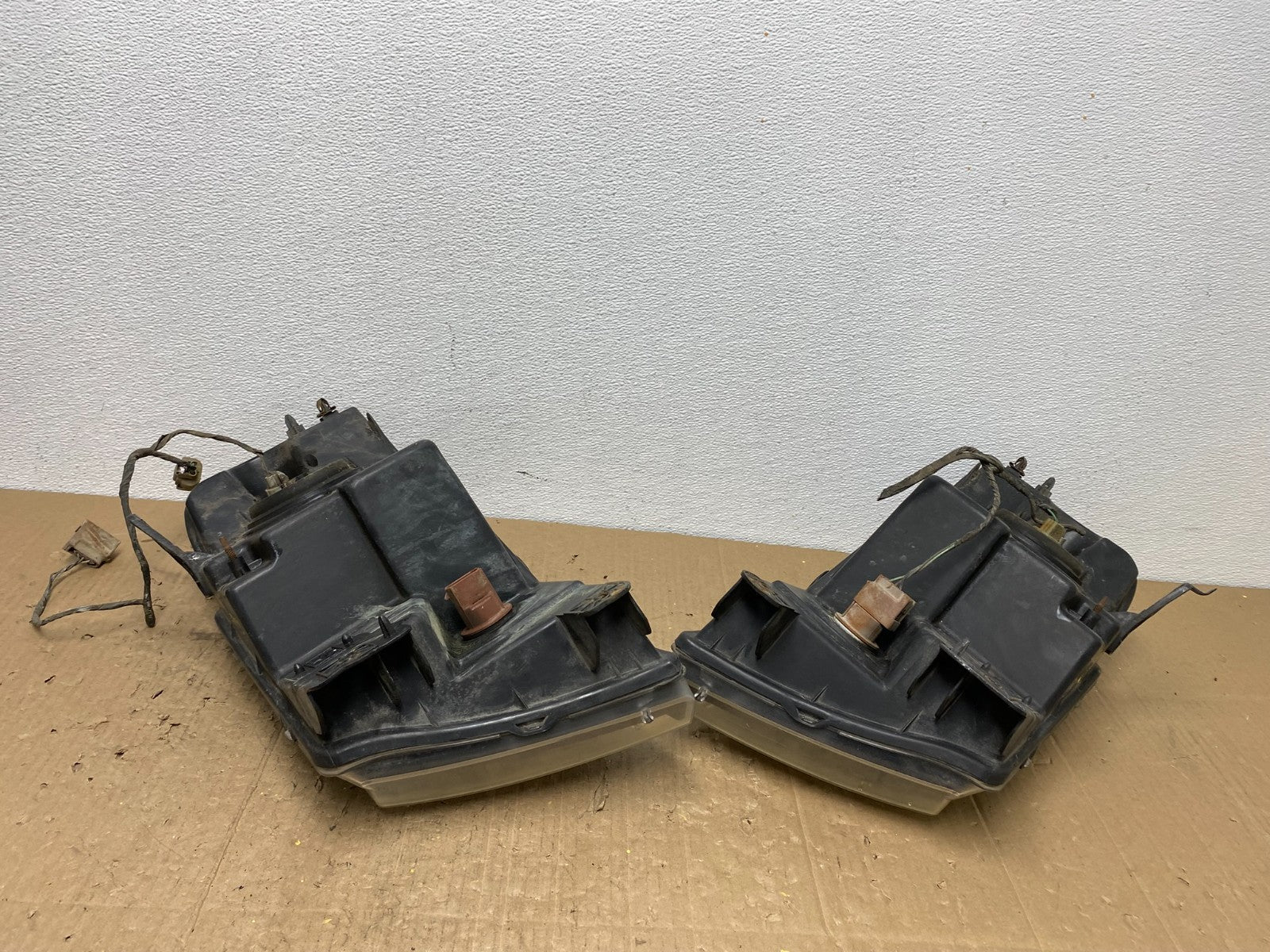 2004 to 2008 Ford F-150 F150 Left+Right Halogen Headlights AC0152 DW6