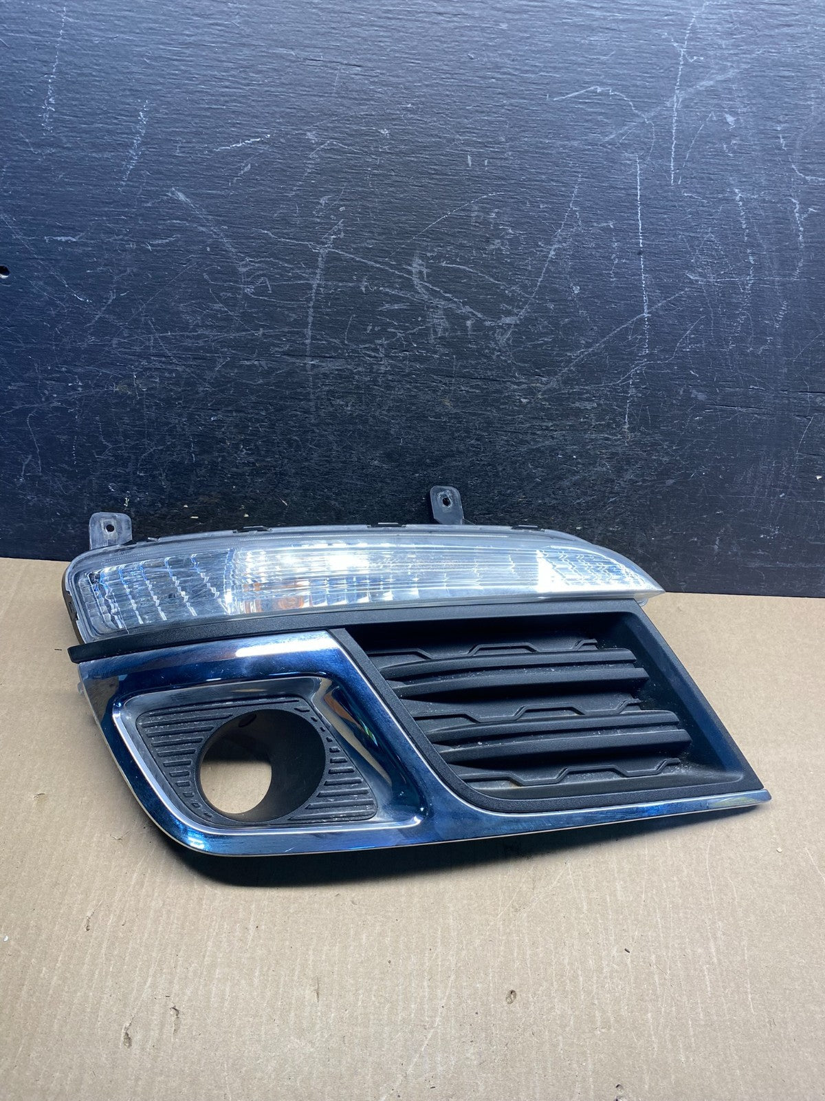 2013-2016 Chevrolet Traverse Right Passenger Fog Light Bezel W/Turn Sgn AG74710