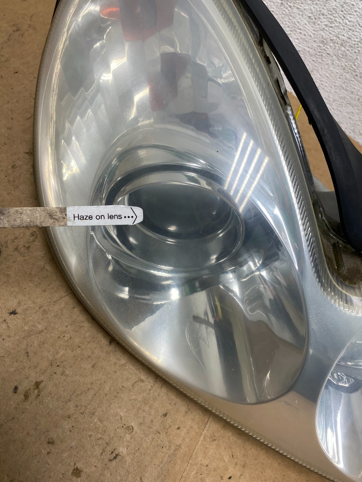 2002-2005 Hyundai Sonata Right Passenger Headlight Halogen AE4824 DW4