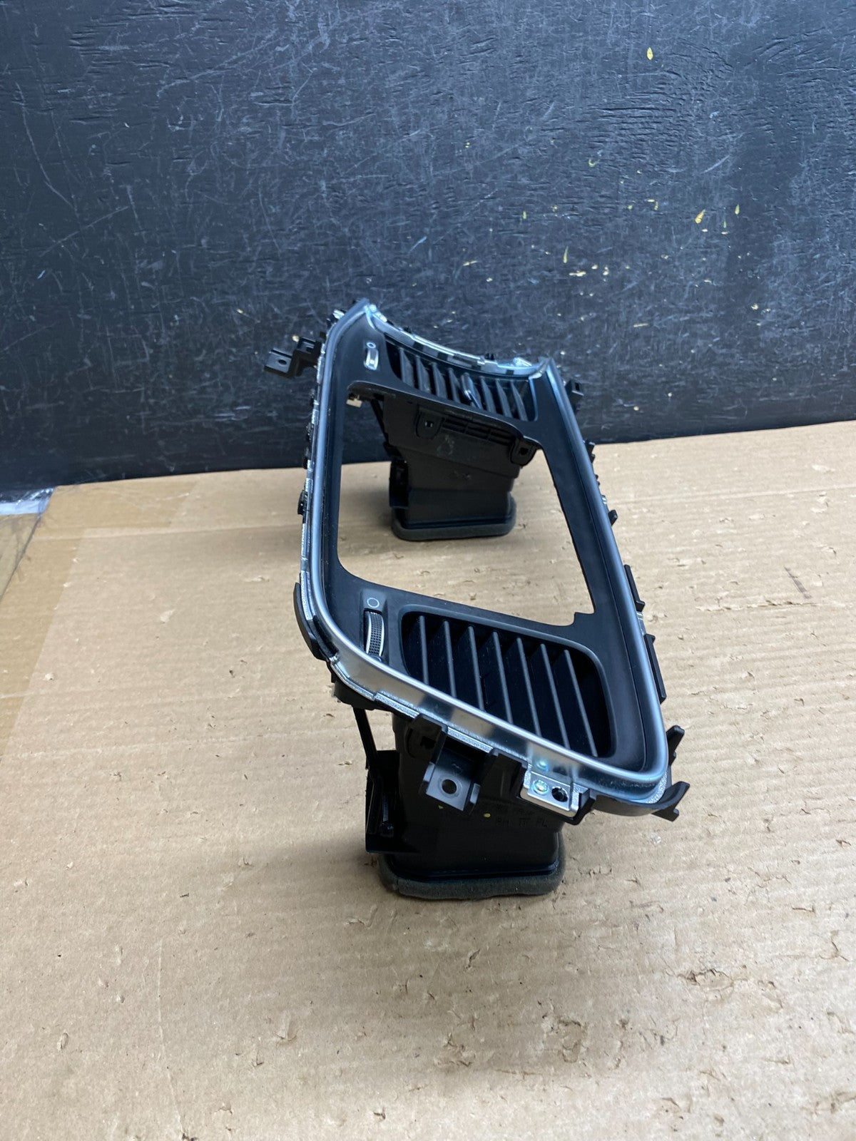 2014 2015 Kia Optima Front Dash Radio Bezel Trim Air Vent AG6475 DG2