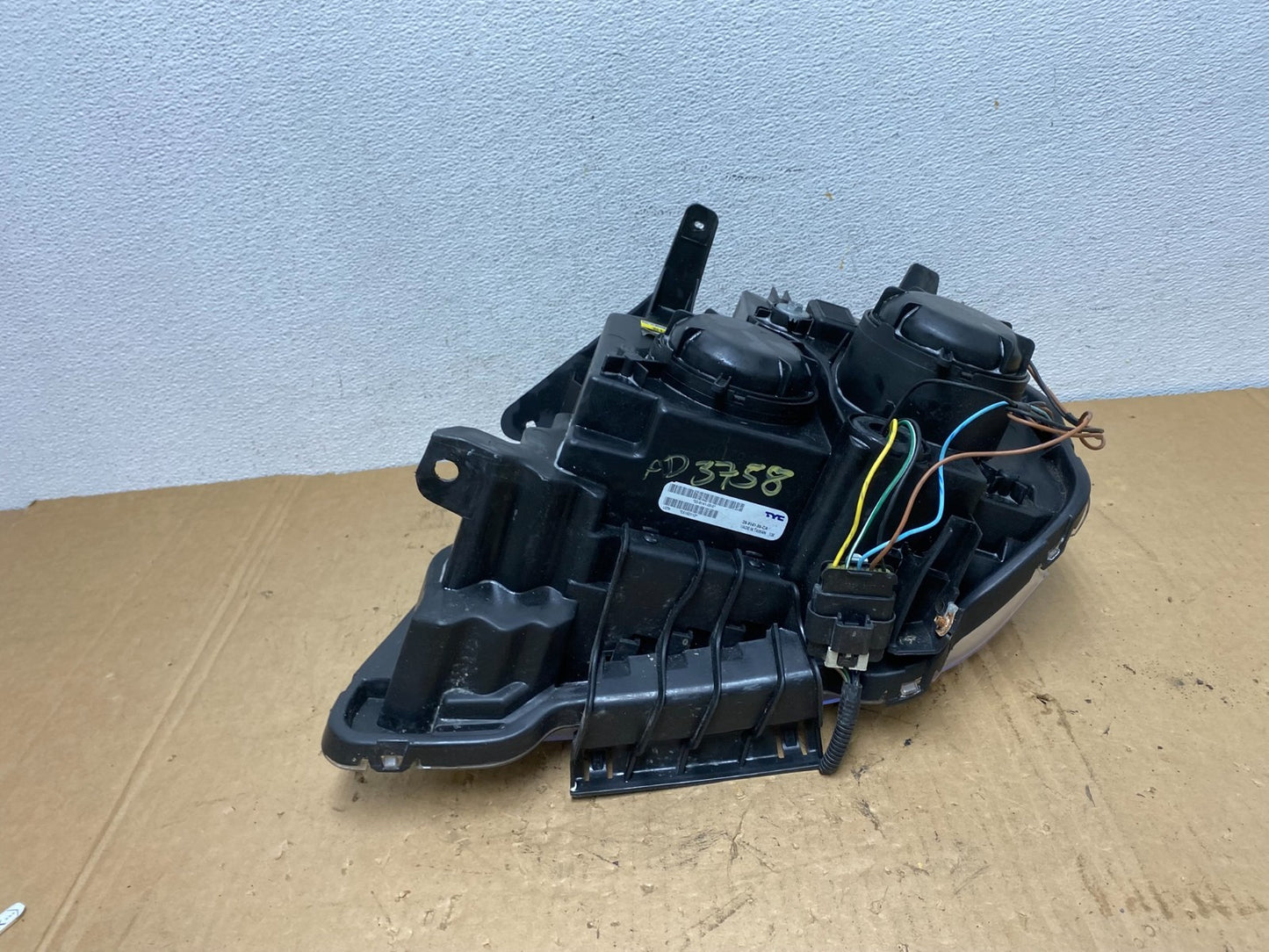 2010 to 2015 GMC Terrain Halogen Passenger Right Rh Side Headlight TYC AD3758 DW6