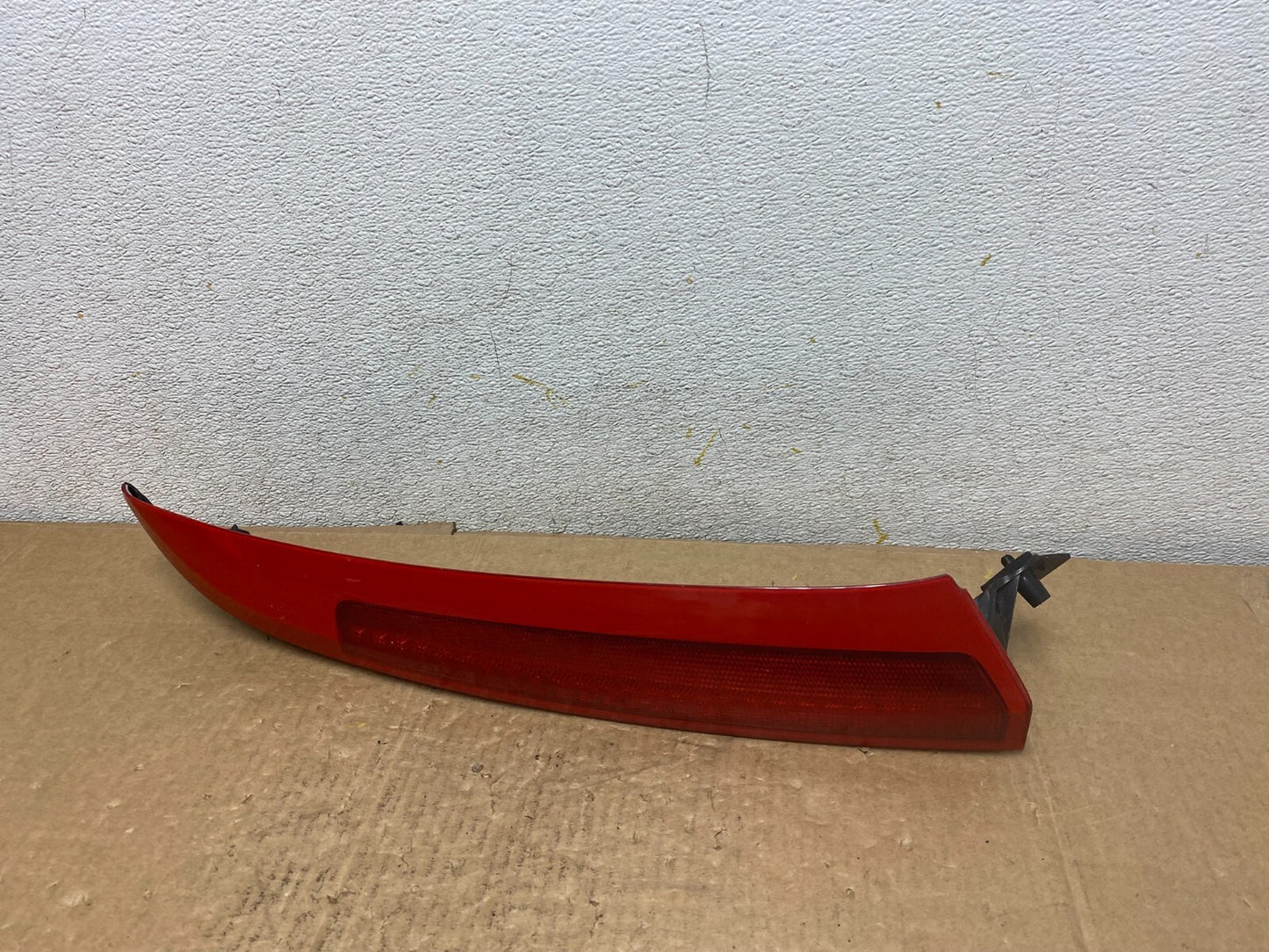 2003 to 2006 Volvo XC90 Right Passenger Side Upper Tail Light OEM O5760 DW1
